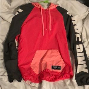 Super cute light windbreaker